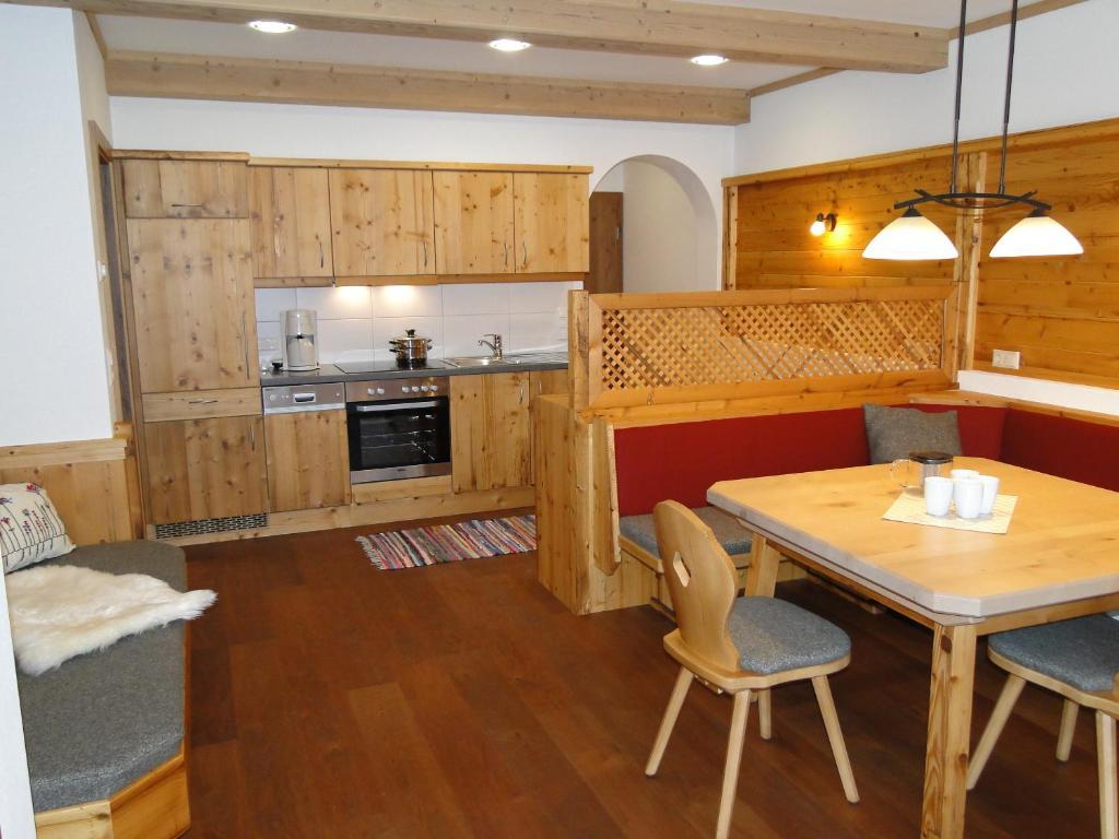 Appartement Gipfelsturm هاوس إم إنيستال الغرفة الصورة